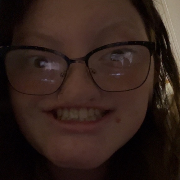 Meet your Posher, Katelynn - Picture 3 of 3